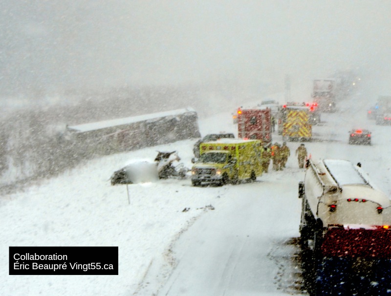 Un autre accident mortel sur l'autoroute 55 impliquant un véhicule et un camion lourd 